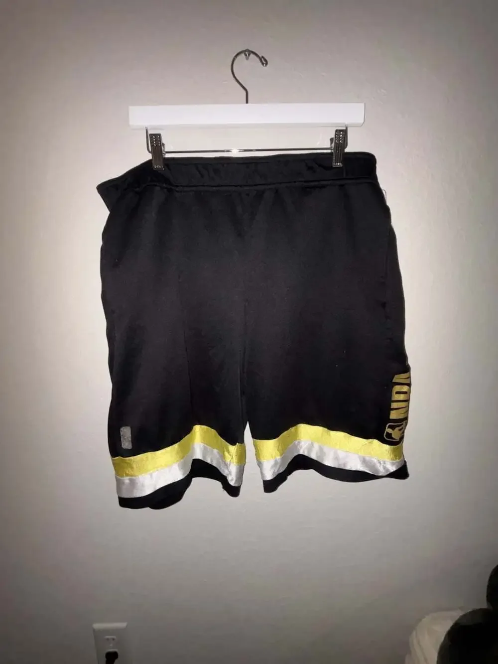 NBA Men's Basketball Athletic Shorts Black/Gold/White